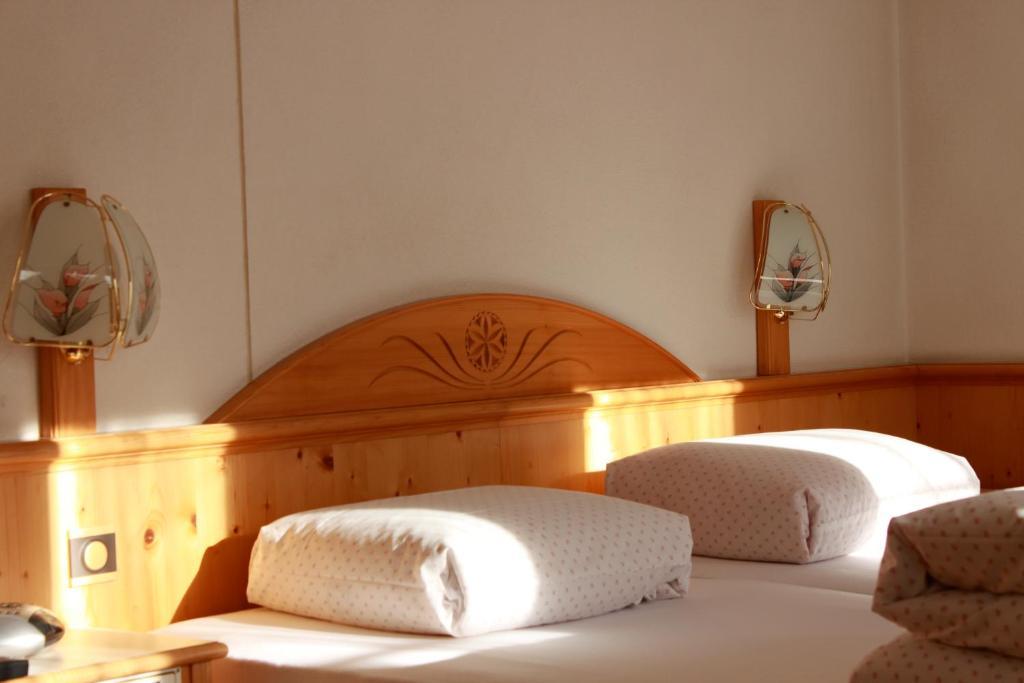 Hotel Soliva Tujetsch Ruang foto