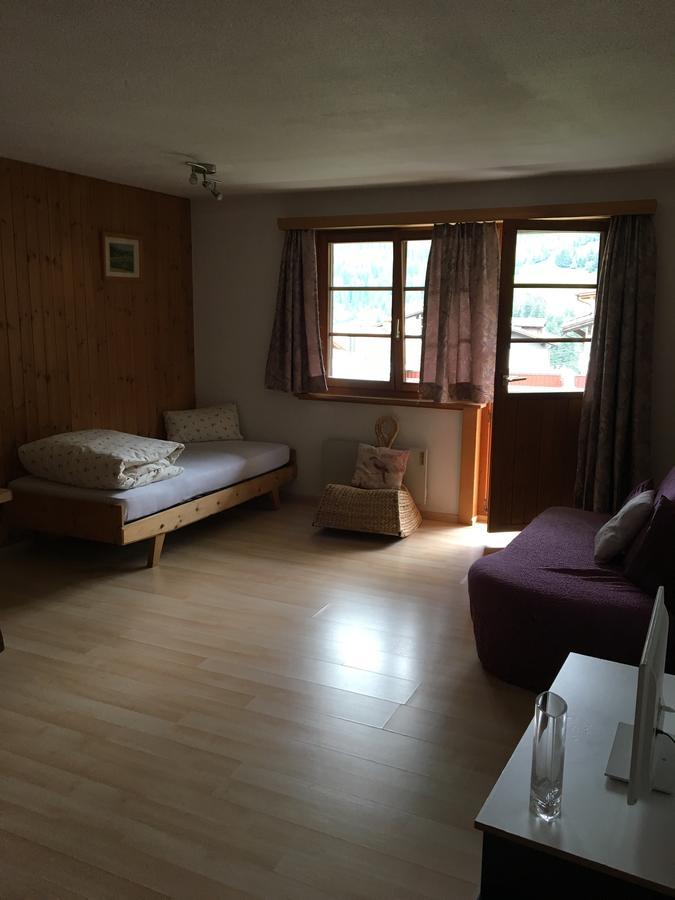 Hotel Soliva Tujetsch Ruang foto